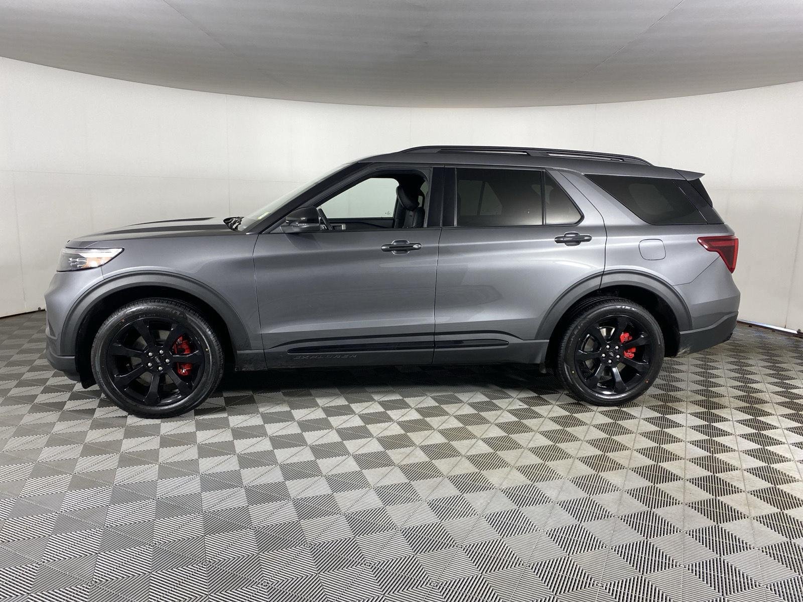 Used 2024 Carbonized Gray Ford  image 14