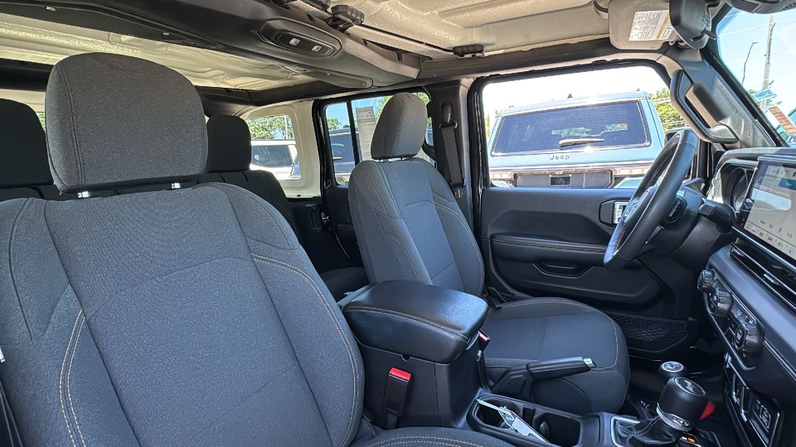 Used 2025 Black Jeep Sahara image 16