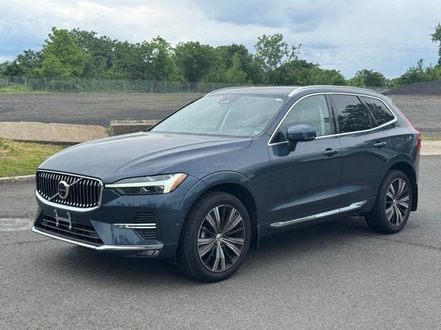 2023 Volvo XC60 Plus Bright Theme AWD photo