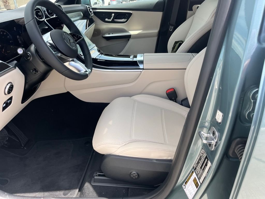 2025 Mercedes-Benz GLC Base - Photo 23