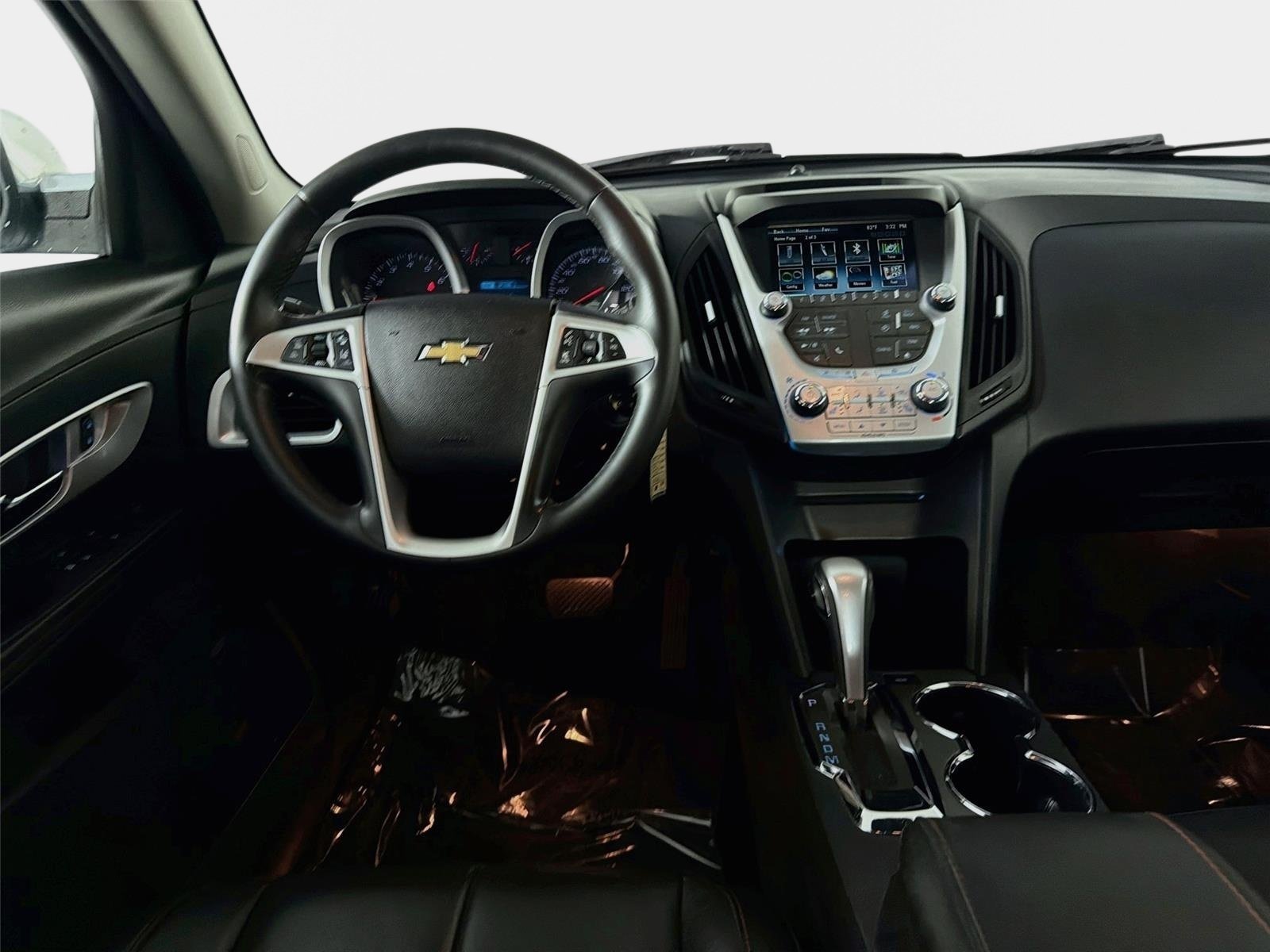 Used 2015 White Diamond Pearl Chevrolet LTZ image 22