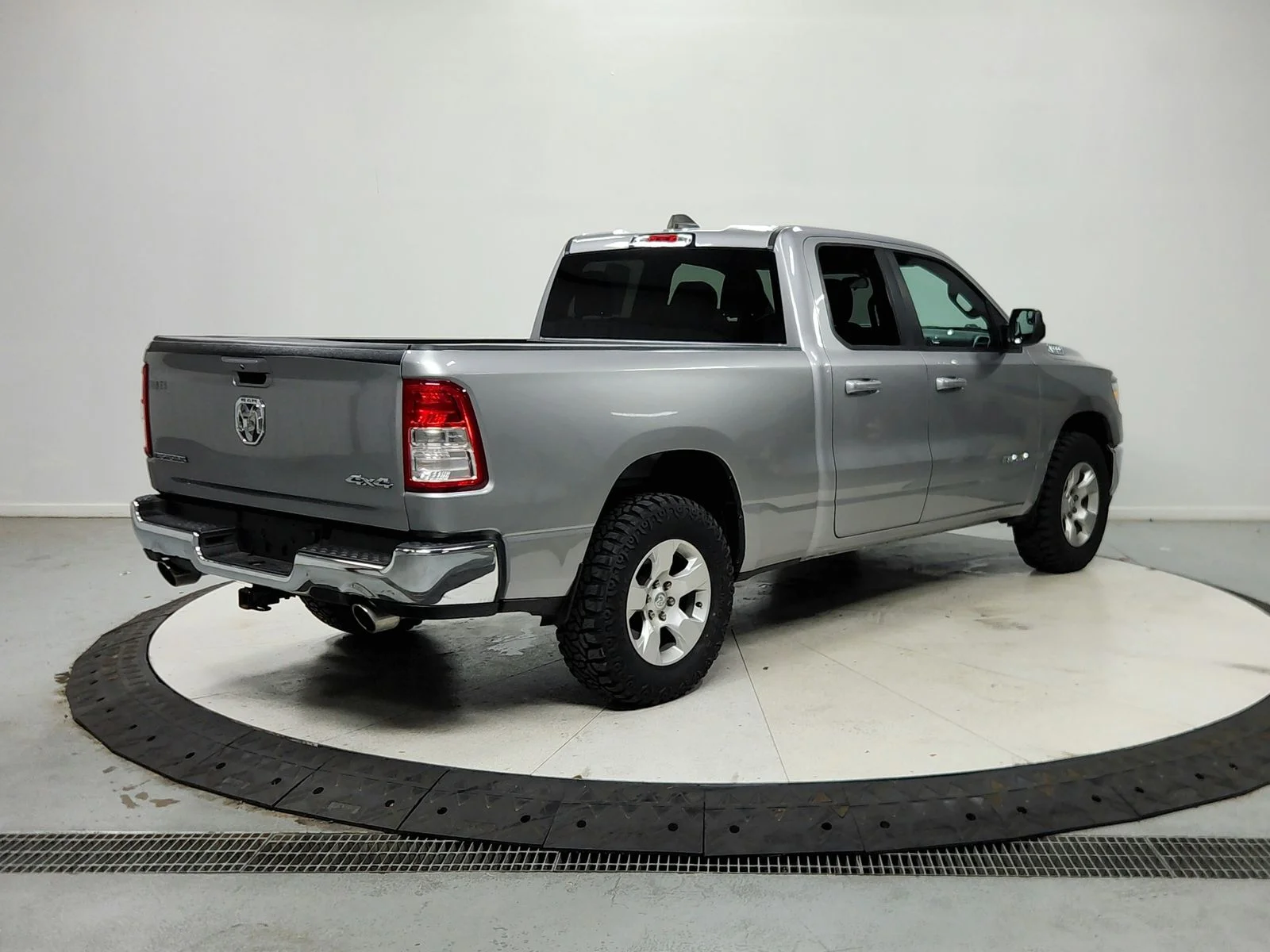 Used 2021 Silver Ram Big Horn/Lone Star image 8