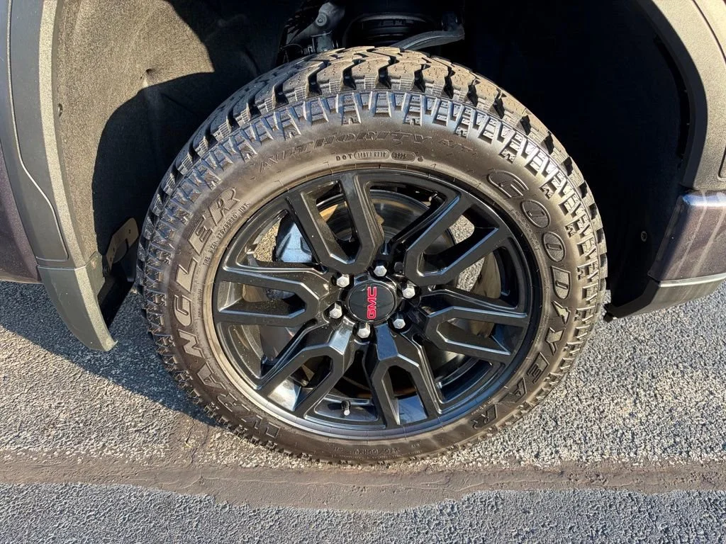 Used 2022 Titanium Rush Metallic GMC Elevation image 10