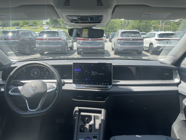 New 2026 Deep Black Pearl Volkswagen 2.0T SE image 6