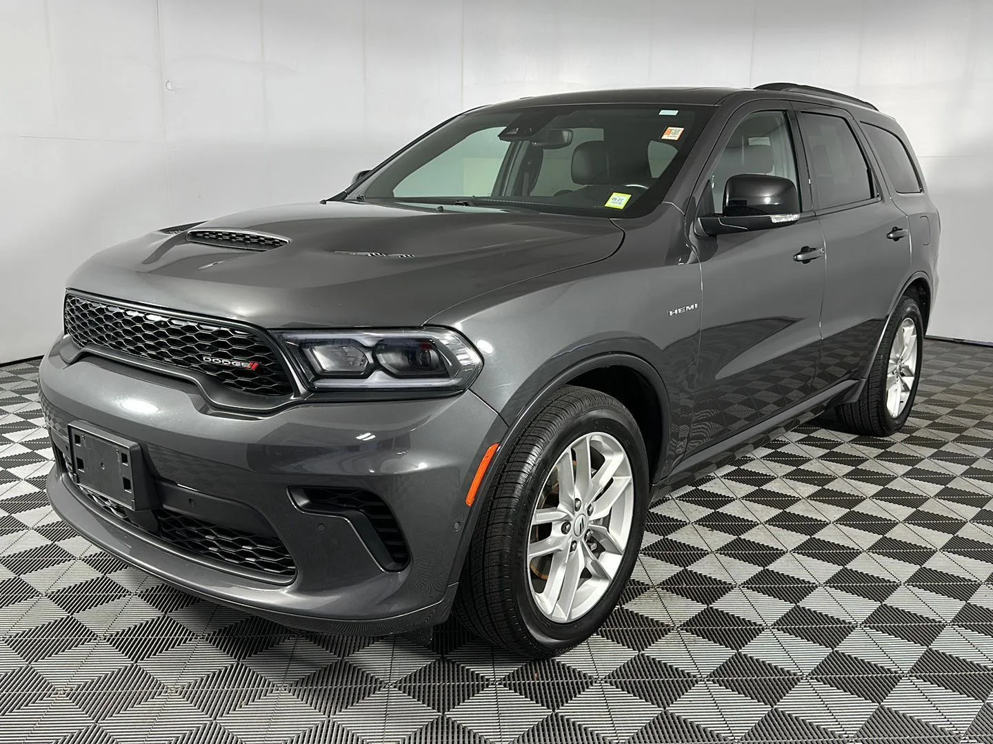 Used 2025 Vapour Grey Dodge R/T image 3