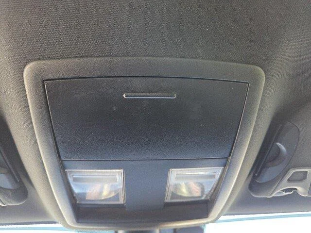 Used 2019 Pitch Black Clearcoat Dodge SXT image 18