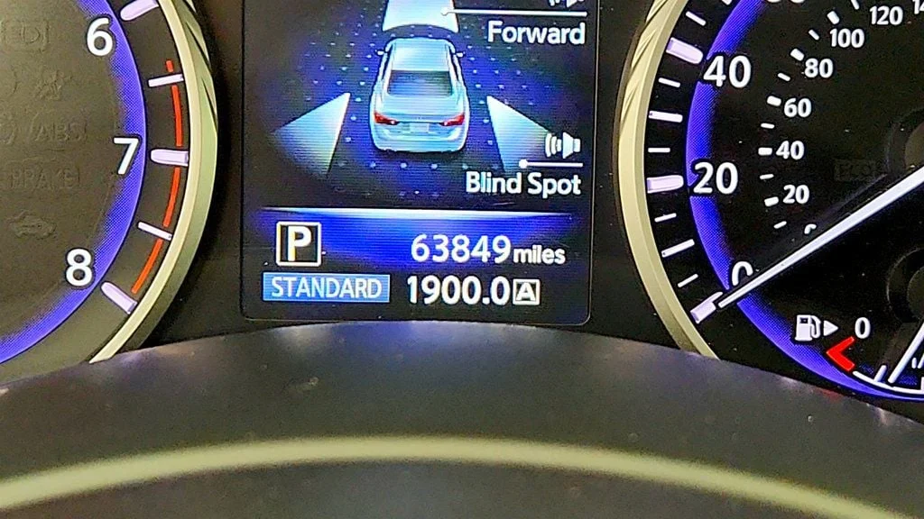 Used 2017 Hagane Blue INFINITI 2.0t Premium RWD w/ Driver Assistance Package & Premium Plus image 16