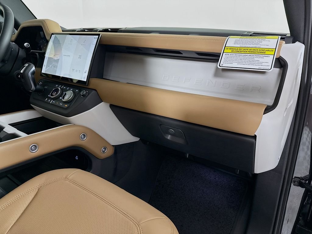 New 2026 Carpathian Grey Land Rover X-Dynamic SE image 25