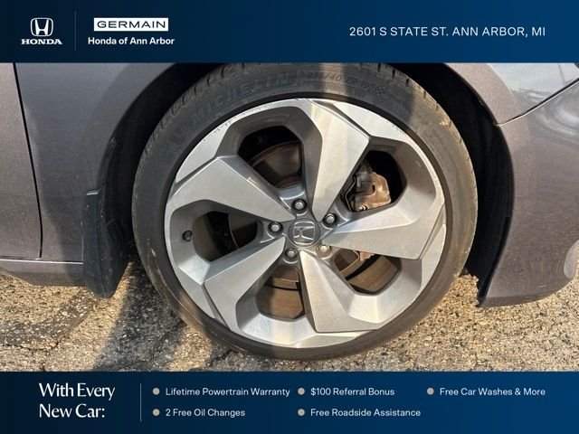 Used 2018 Modern Steel Metallic Honda Touring 2.0T image 10