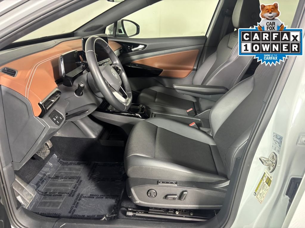 Used 2021 Glacier White Metallic/Black Roof Volkswagen Pro S image 11