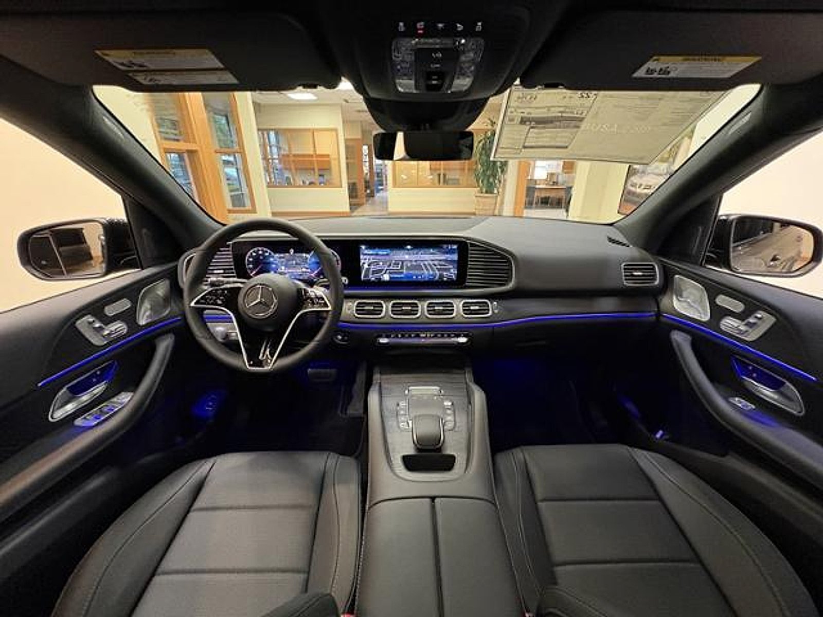New 2026 MANUFAKTUR Silicon Grey Mercedes-Benz 4MATIC® image 36