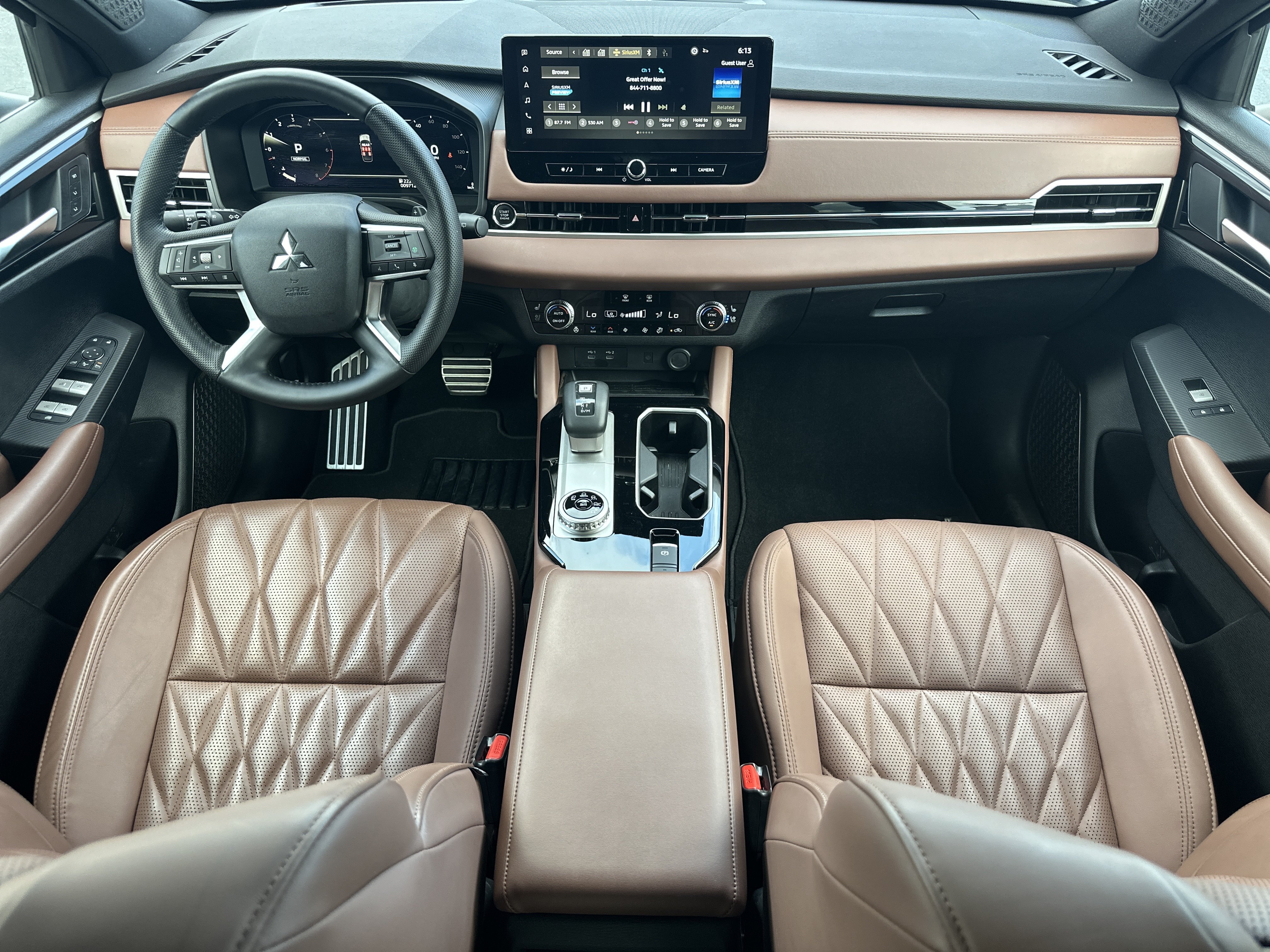 Used 2025  Mitsubishi SEL image 22