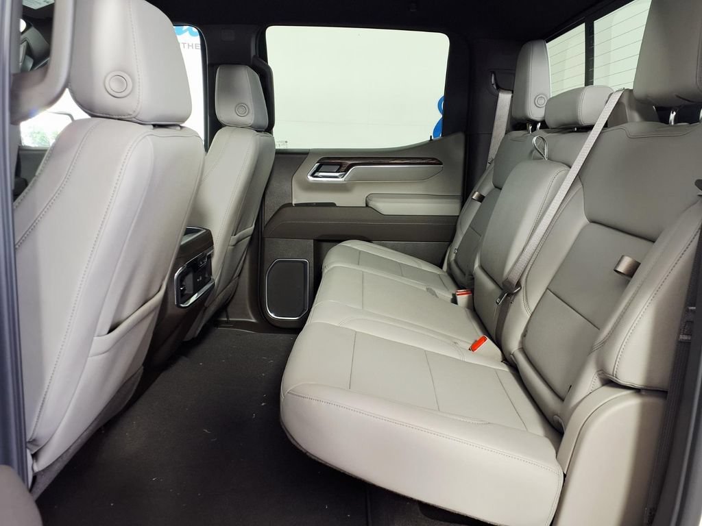 2026 GMC Sierra 1500 SLT - Photo 9