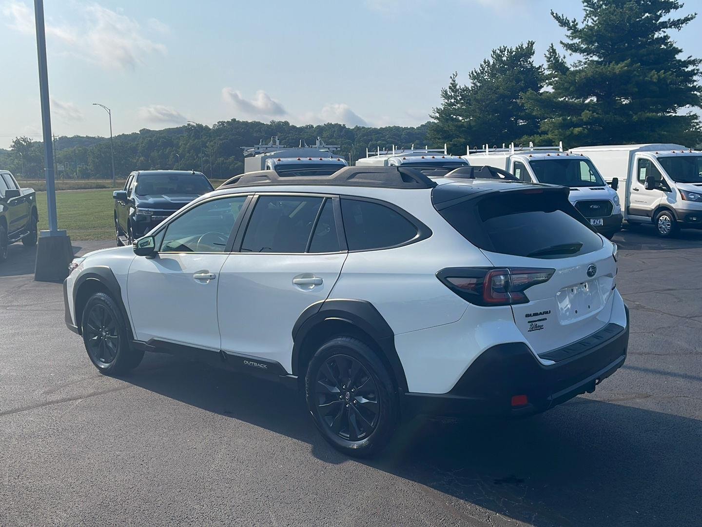 Used 2024 Crystal White Pearl Subaru Onyx Edition image 3