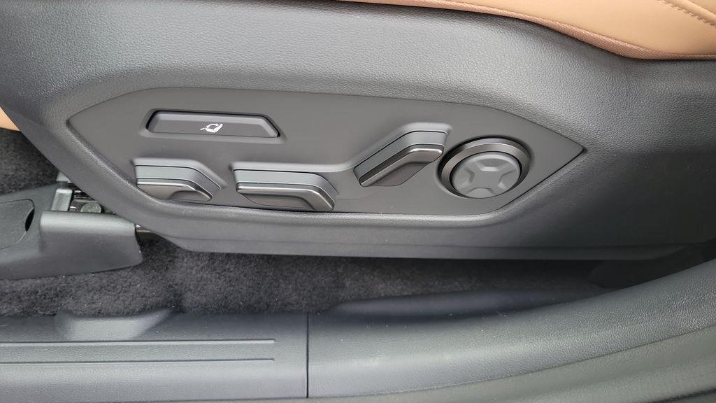 New 2026  Hyundai Calligraphy FWD image 16
