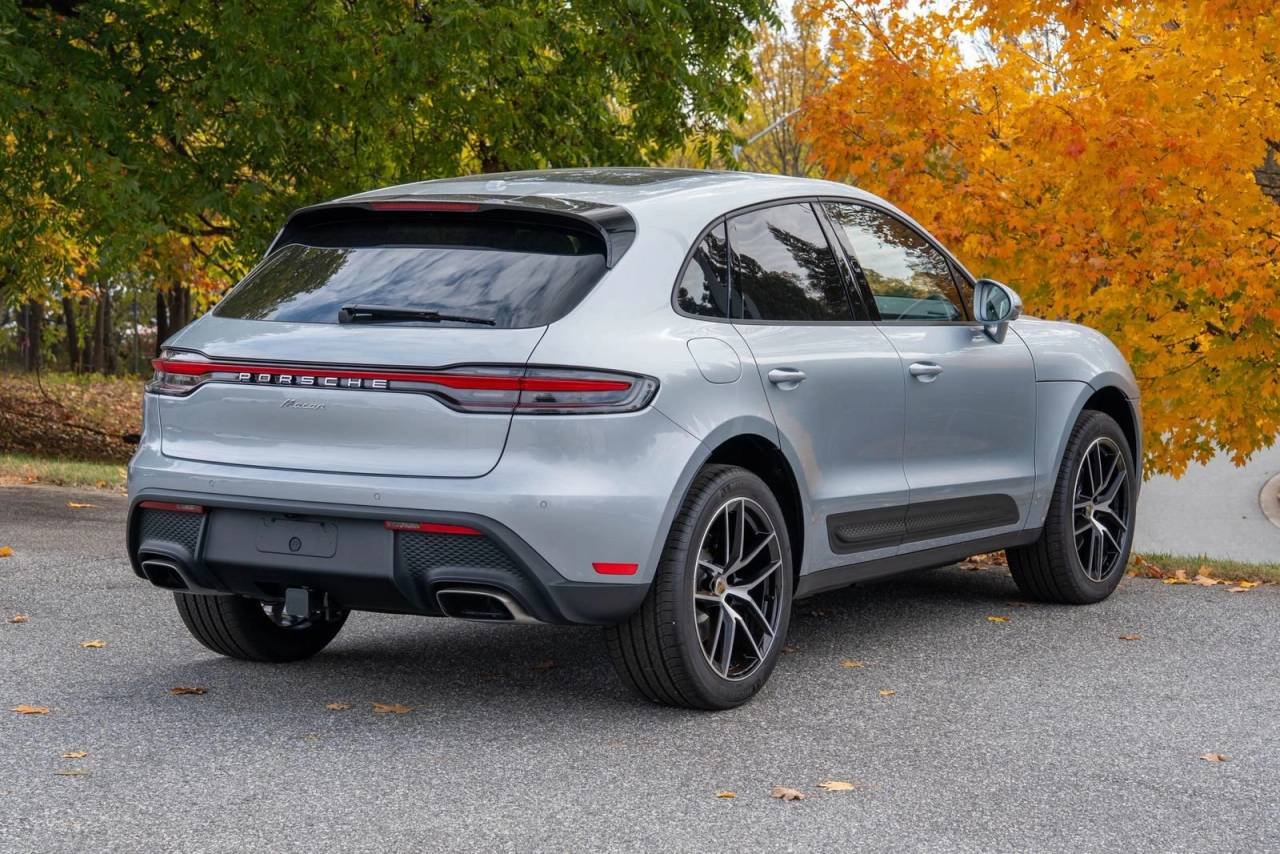 Used 2026  Porsche  image 7