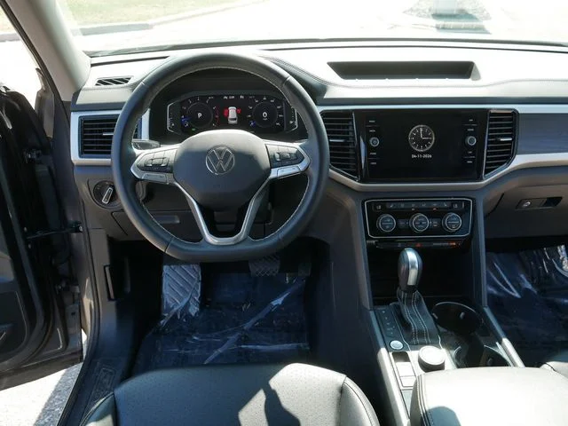 Used 2023 Platinum Gray Metallic Volkswagen 3.6L V6 SE w/Technology image 22