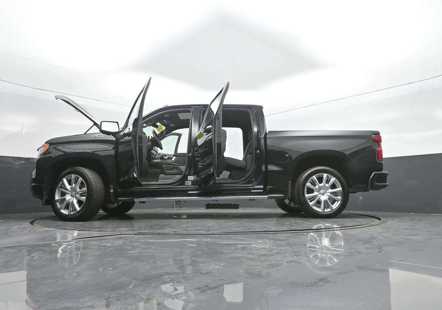 Used 2025 Black Chevrolet High Country image 57