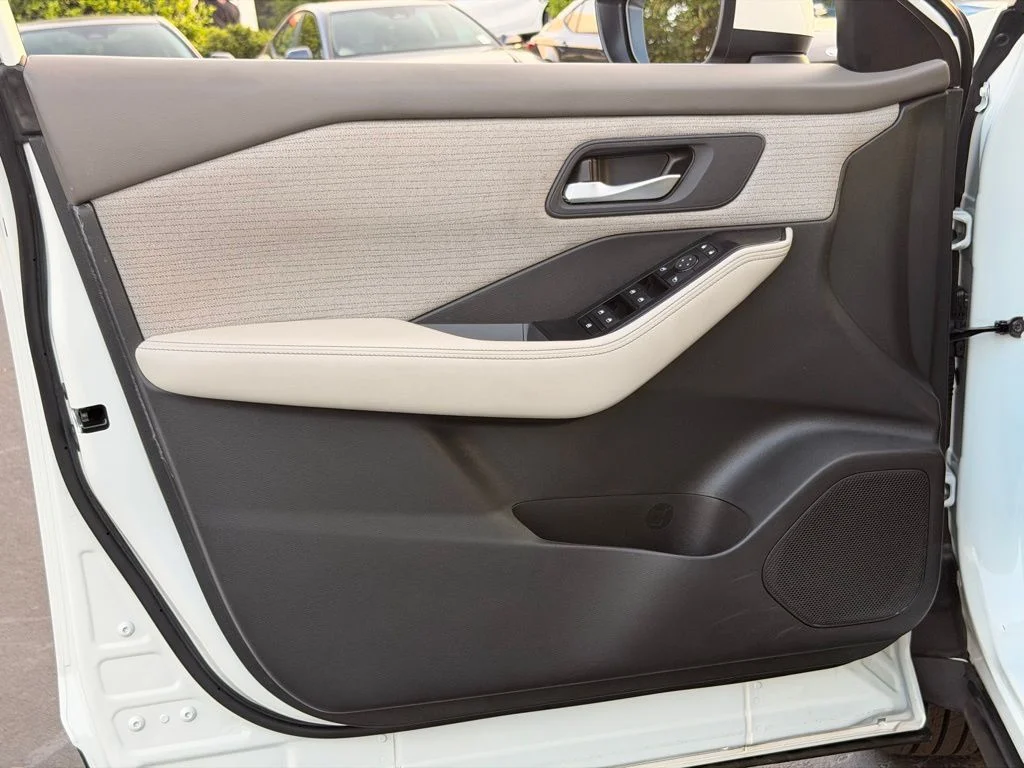 Used 2023 White Nissan SV image 25