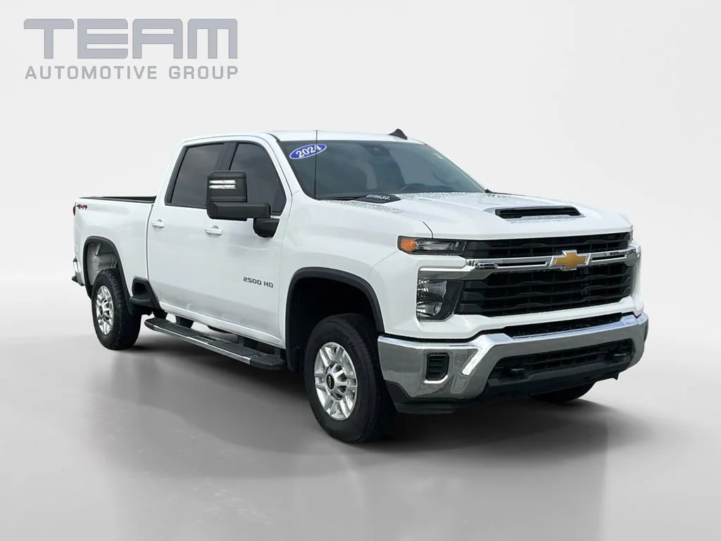 Used 2024 Summit White Chevrolet LT image 1