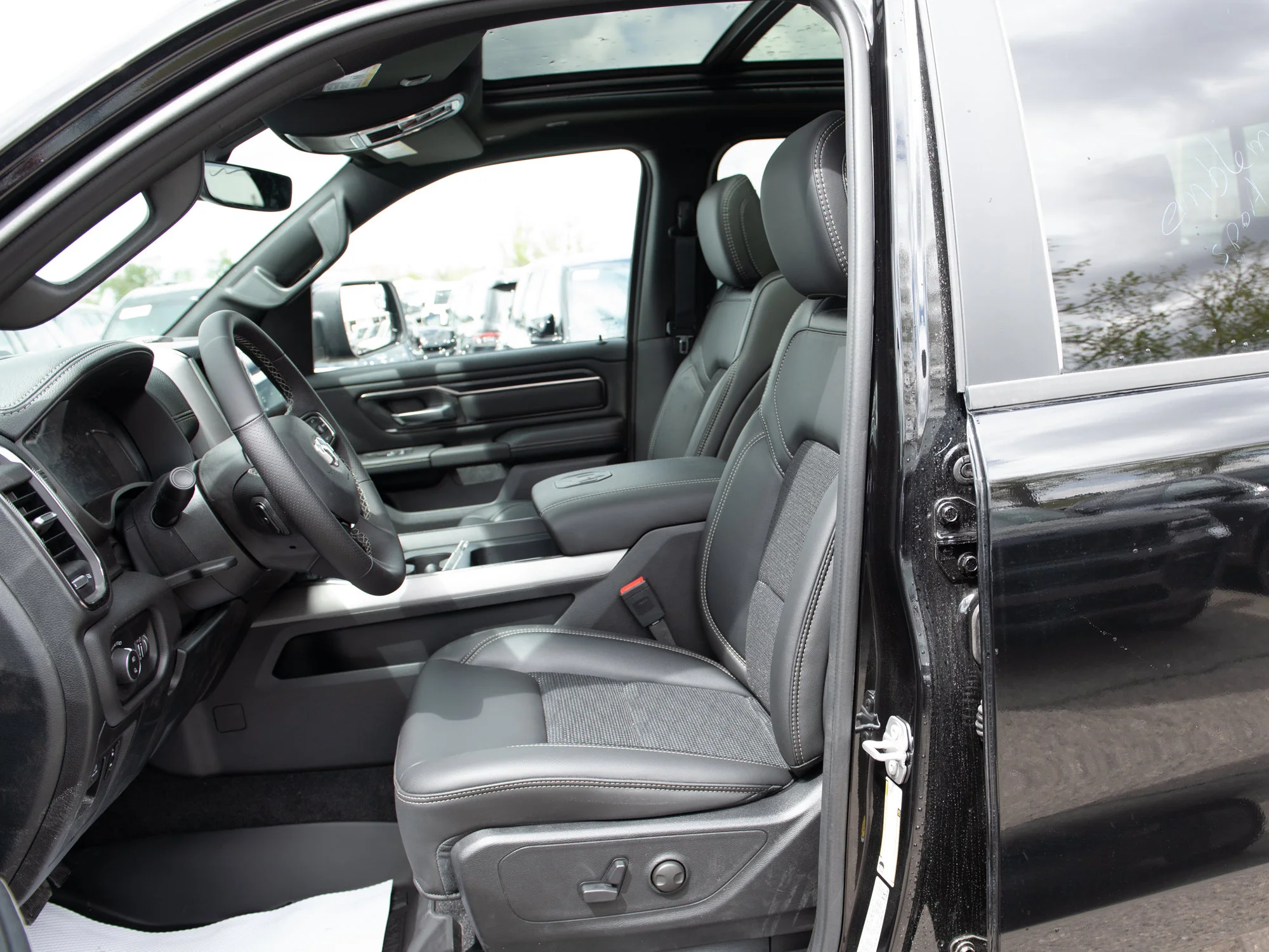 New 2026 Black RAM Sport* image 20