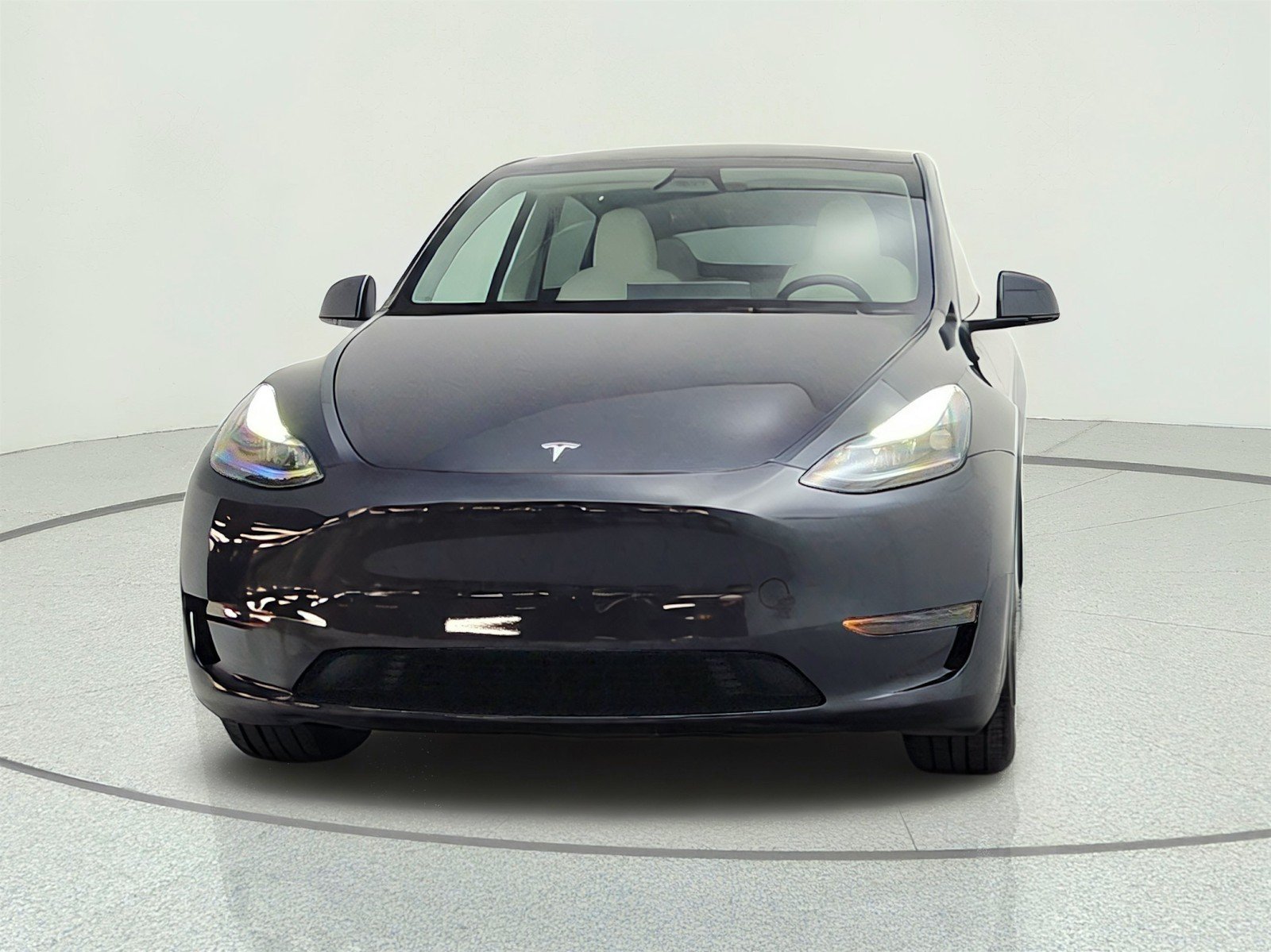 Used 2024 Stealth Grey Tesla Long Range image 2