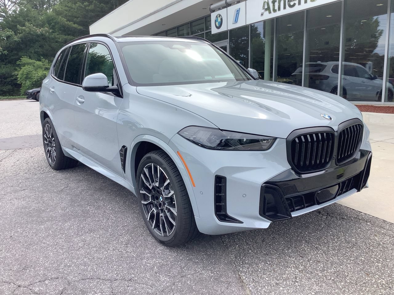 New 2026 Brooklyn Grey Metallic BMW xDrive40i image 2