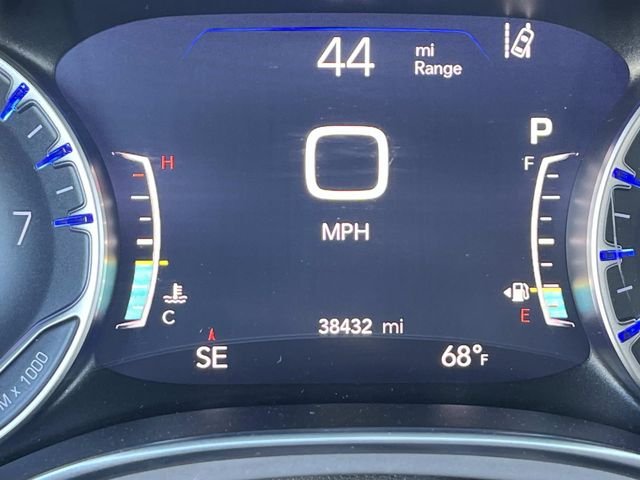 Used 2025 Black Chrysler Limited image 38