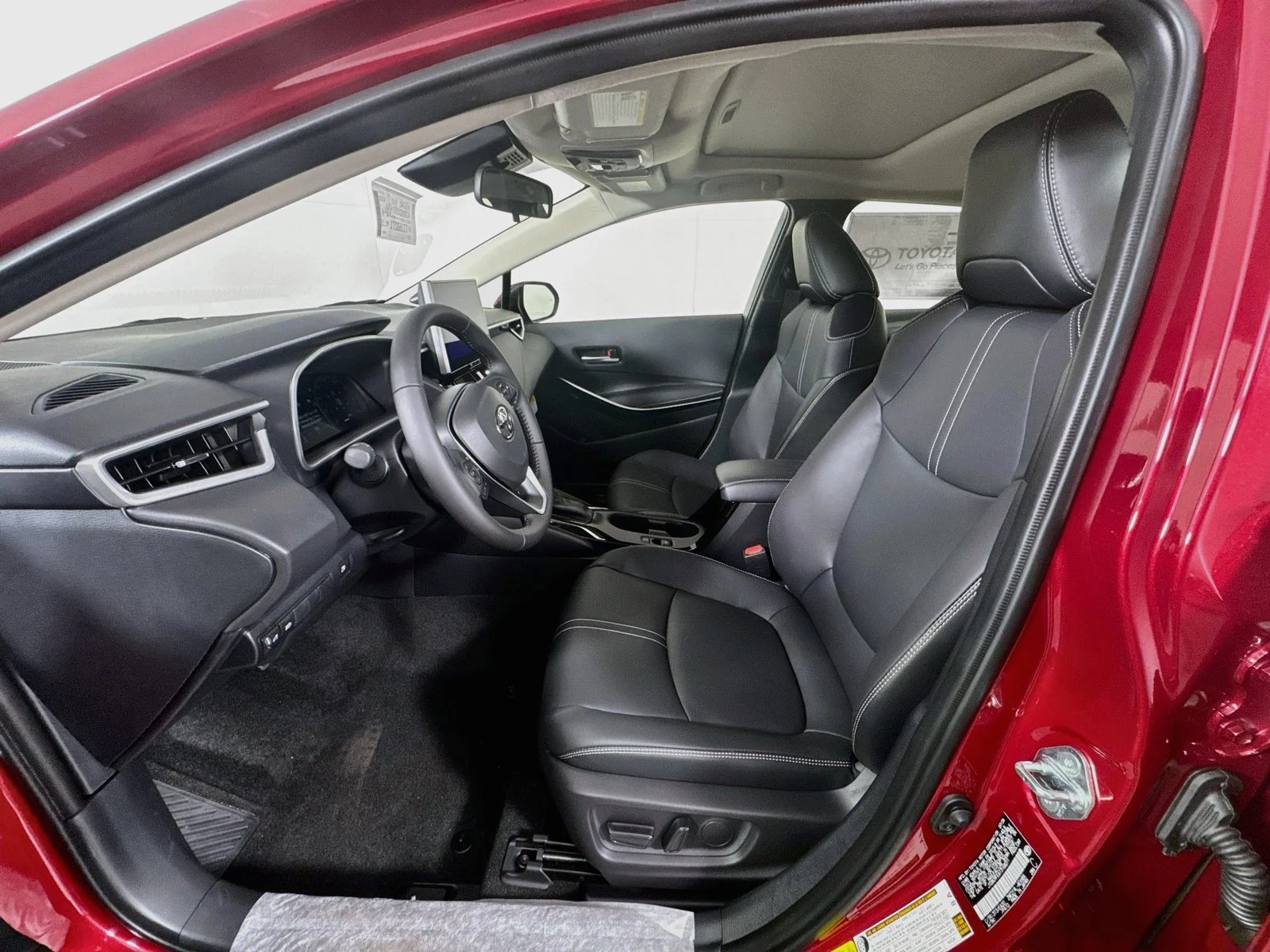 New 2026 Ruby Flare Pearl <sup>1</sup> Toyota  XLE image 12
