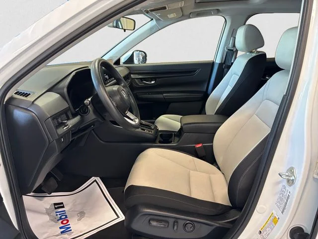 Used 2023 White Honda EX image 10