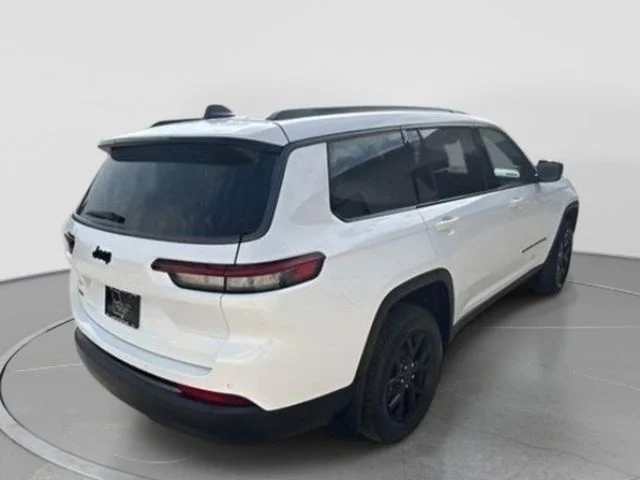 New 2026 Bright White Clear-Coat Exterior Paint Jeep Altitude image 6