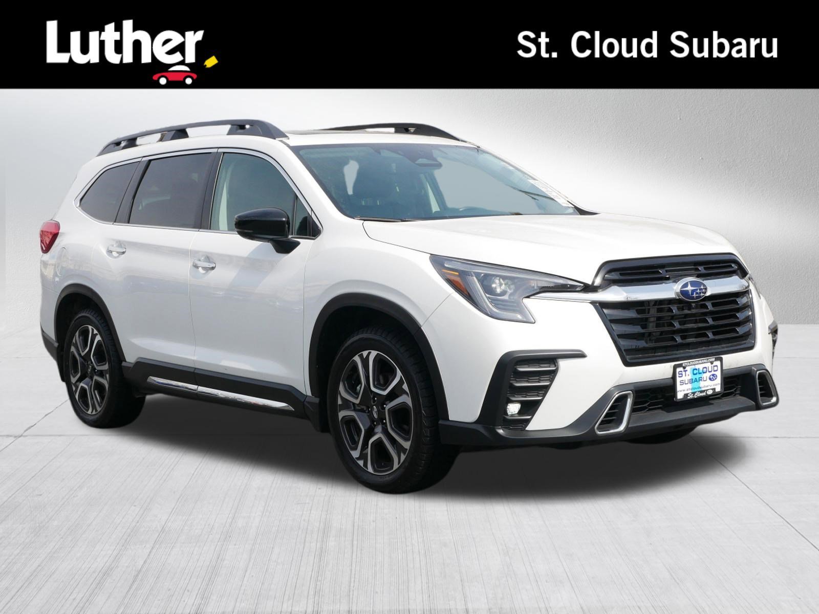 2024 Subaru Ascent Touring's photo