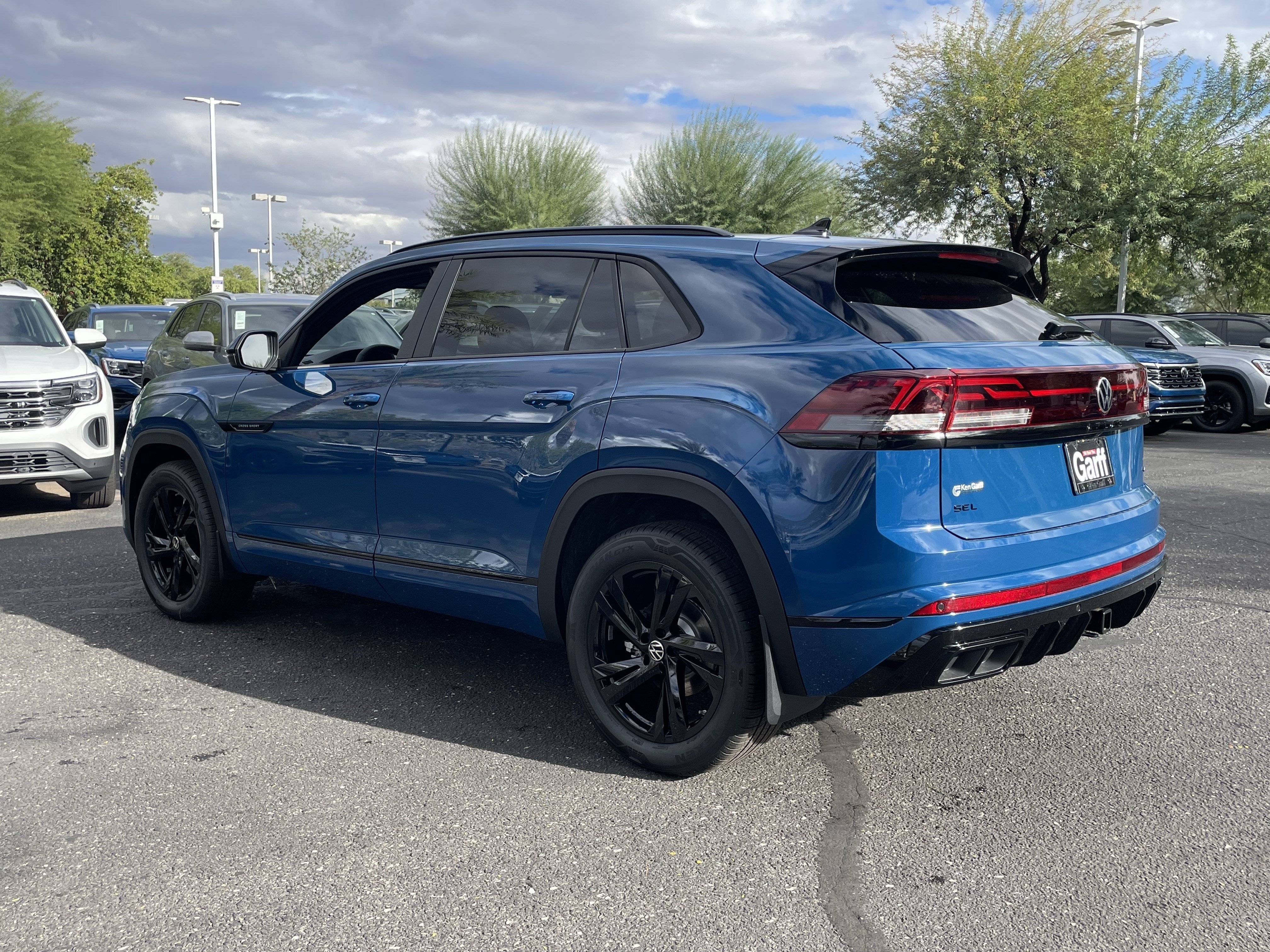 New 2026 Mountain Lake Blue Metallic Volkswagen 2.0T SEL R-Line Black image 2