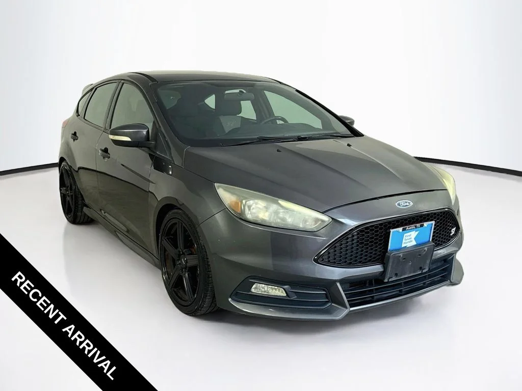 Used 2015 Magnetic Ford ST image 1