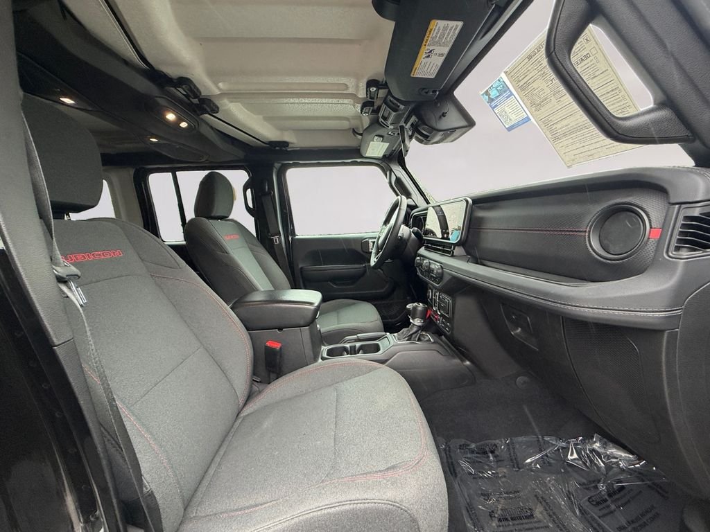 Used 2025 Black Jeep Rubicon image 17