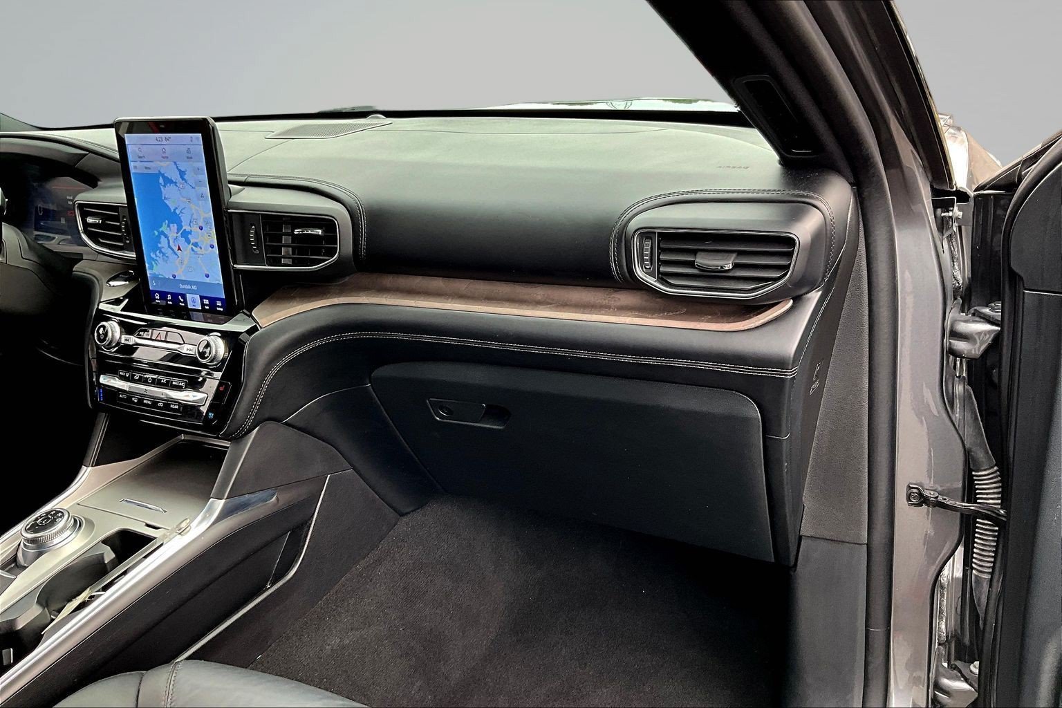 Used 2024 Gray Ford Platinum image 24