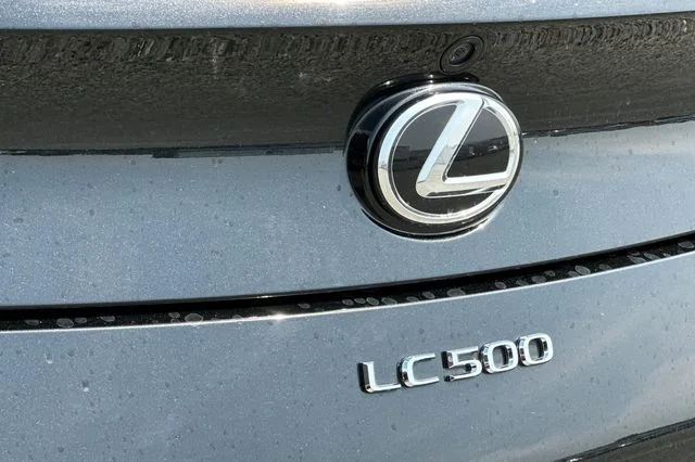 Used 2018  Lexus 500 image 31