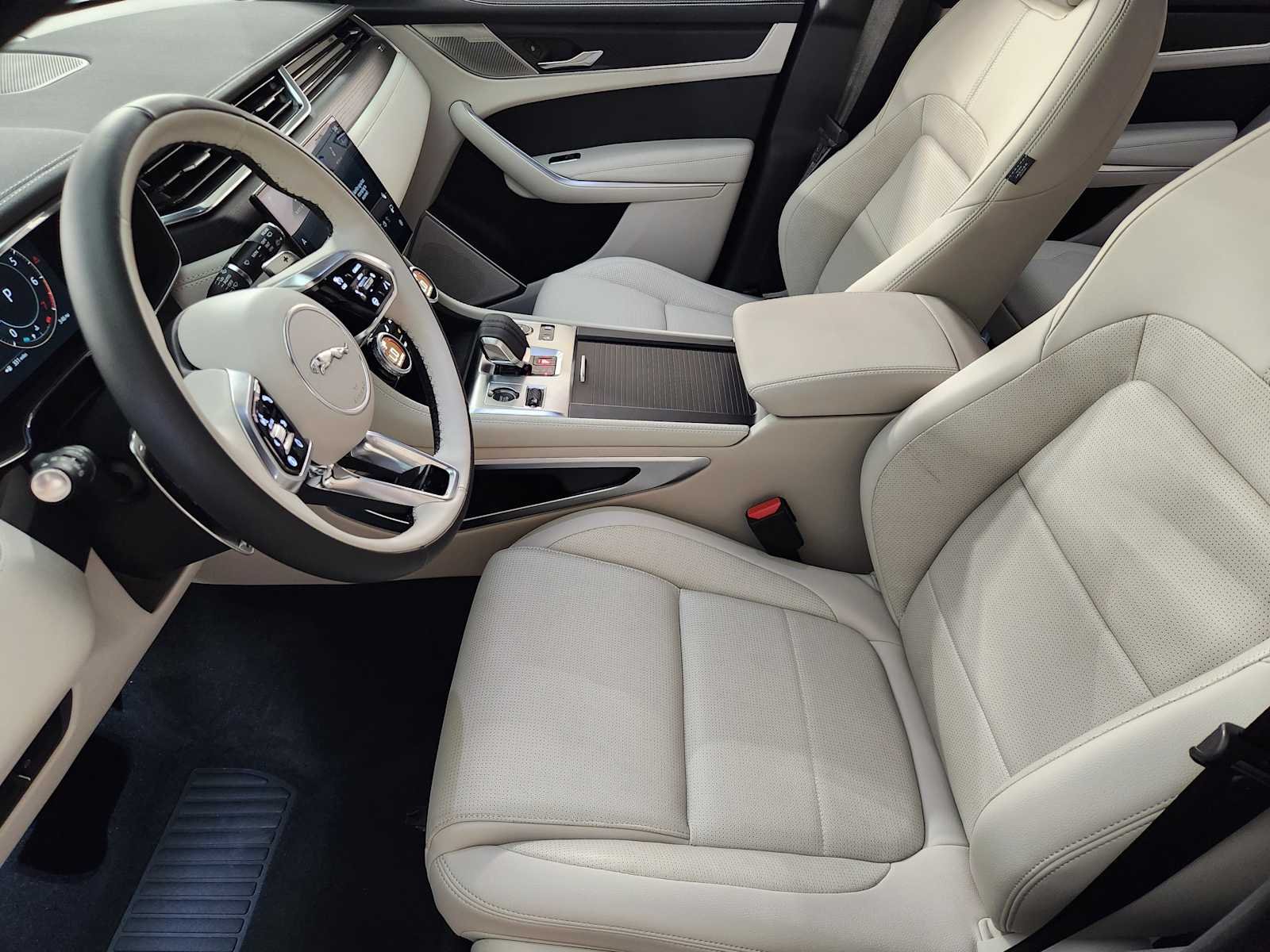 2026 Jaguar F-Pace R-Dynamic S - Photo 14