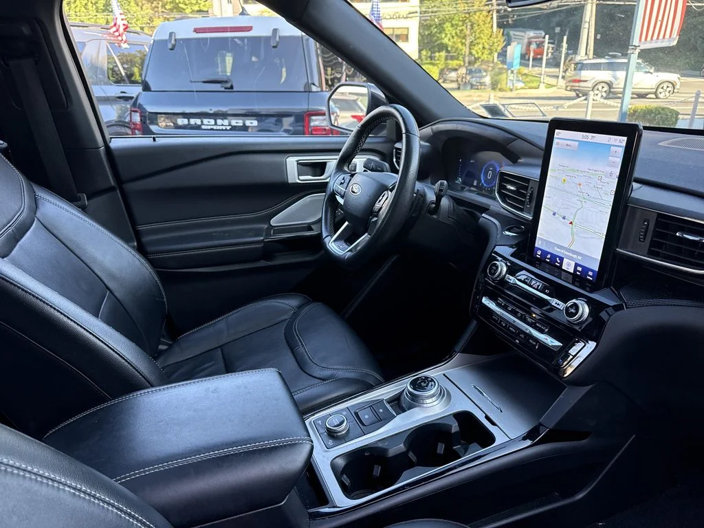 Used 2023 Silver Ford ST image 25
