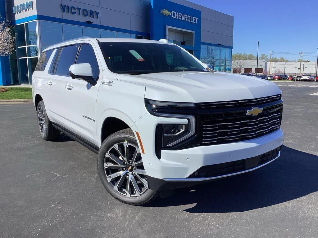 New 2026 Polar White Tricoat Chevrolet High Country image 7
