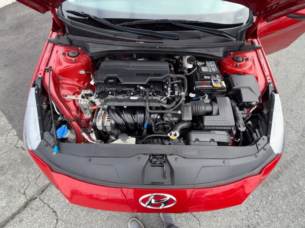 Used 2023 Red Hyundai SE image 20