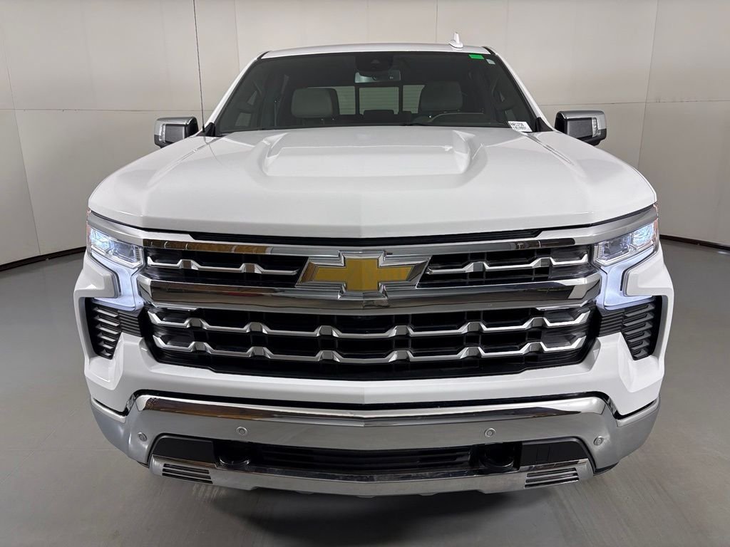 Used 2026 White Chevrolet LTZ image 3