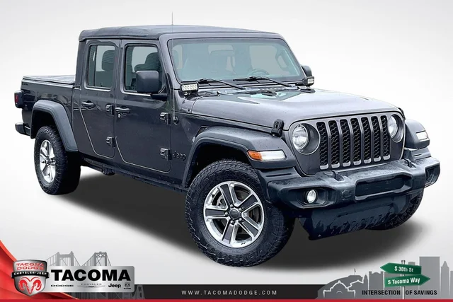 Certified Pre-Owned 2021 Jeep Gladiator Sport 4WD 4D Crew Cab