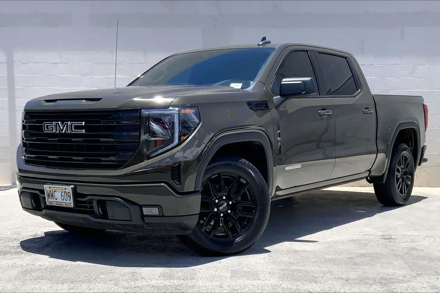 2023 GMC Sierra 2WD Crew Cab Short Box Elevation's photo