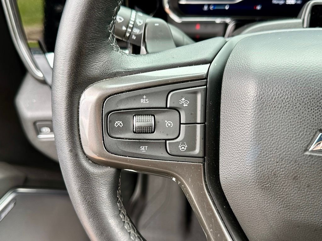 Used 2025 Black Chevrolet High Country image 37