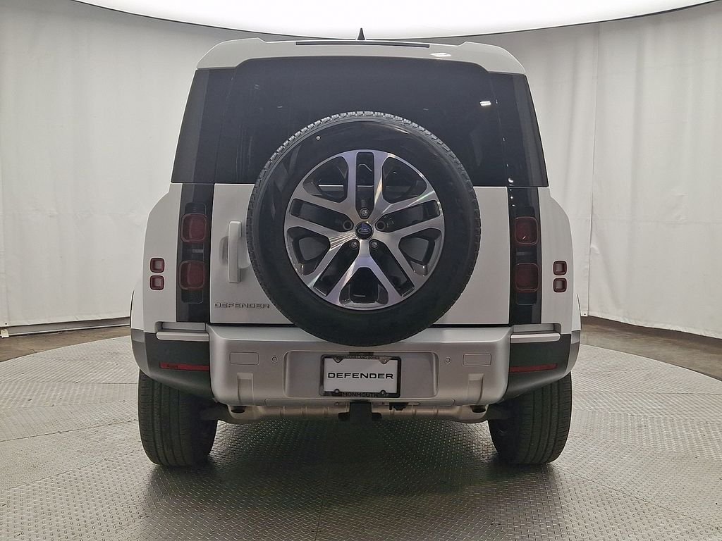 Certified Used 2024 Fuji White Land Rover S image 5