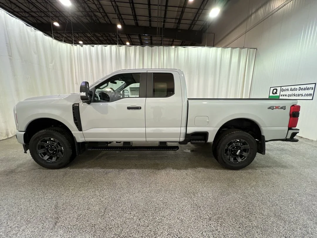 2026 Ford F-350 Super Duty XL - Photo 6