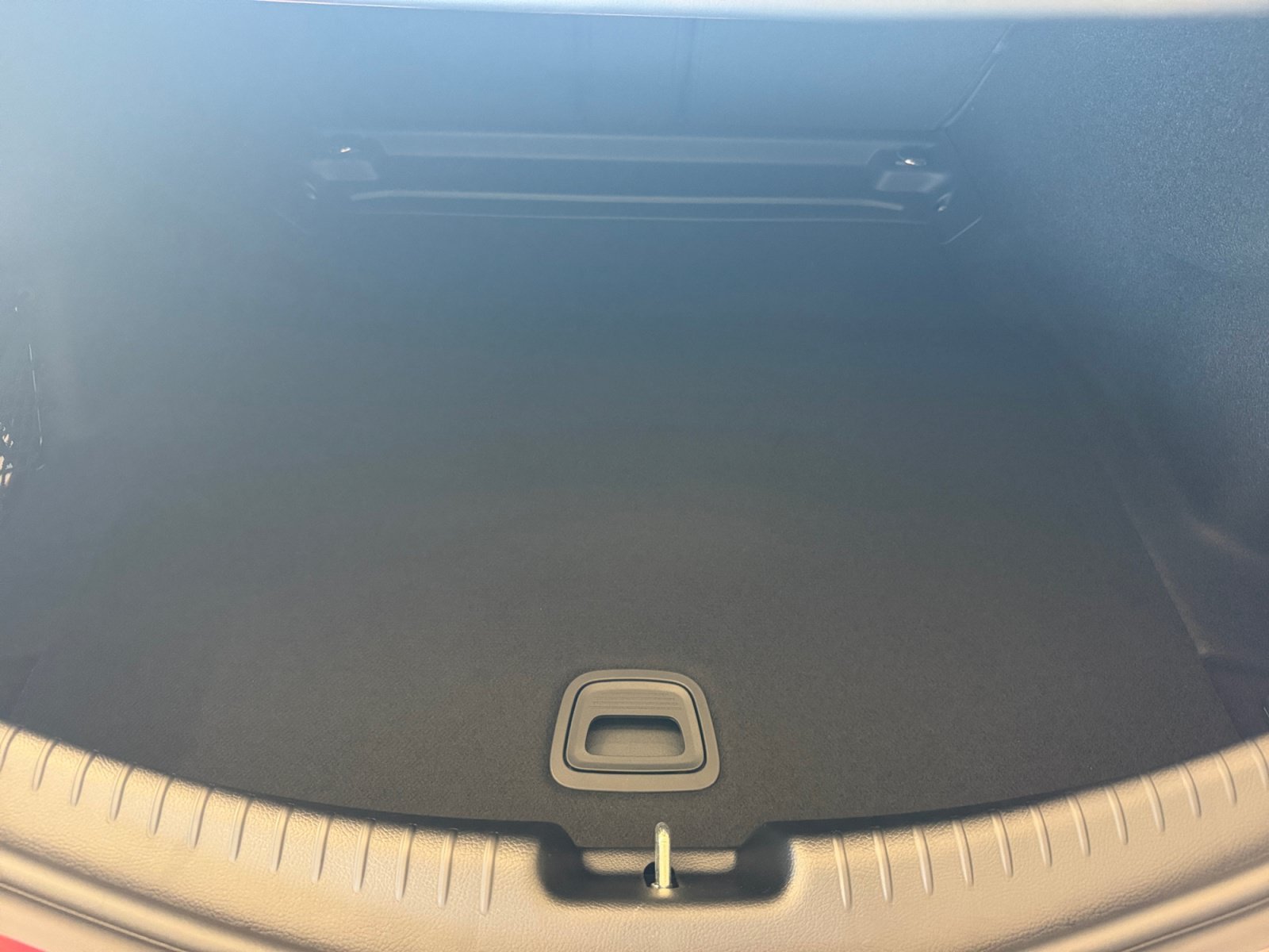 New 2027 MANUFAKTUR Patagonia Red Metallic Mercedes-Benz AMG® CLE 53 4MATIC+ Coupe image 19
