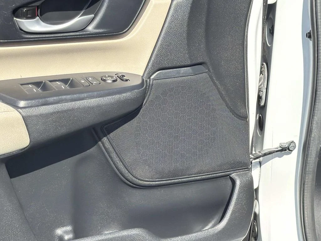 Used 2019 Platinum White Pearl Honda LX image 19