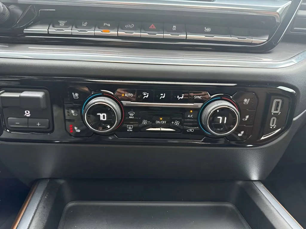 Used 2025 Black Chevrolet High Country image 21
